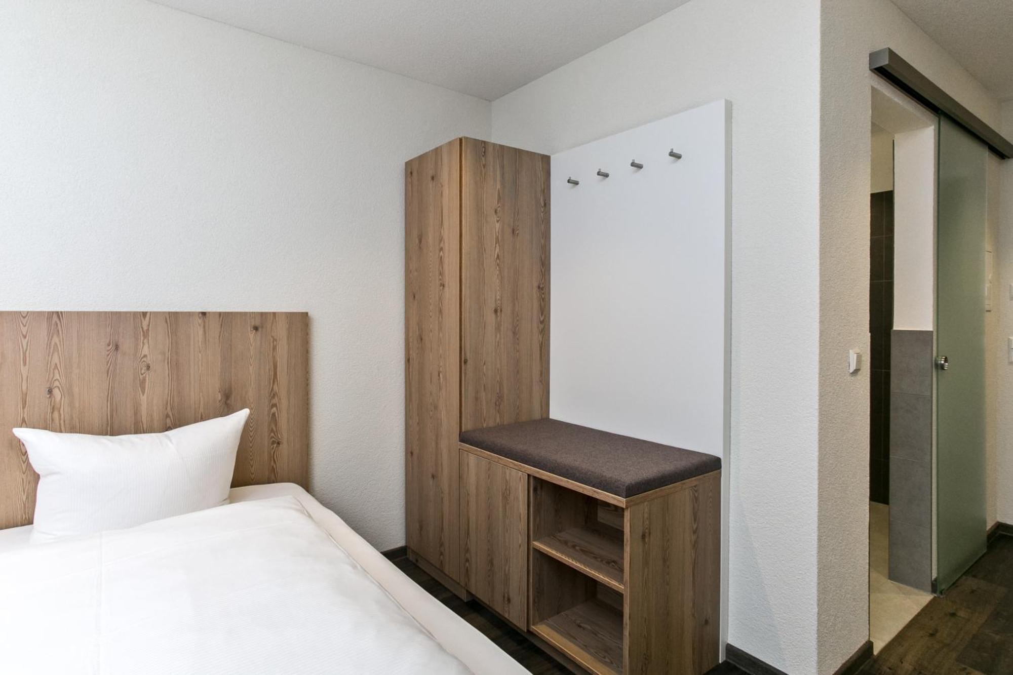 Hotel-Gasthaus Engel Luttingen ラウフェンブルク エクステリア 写真