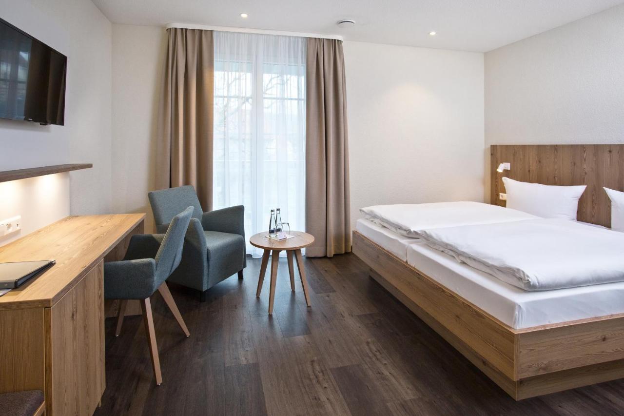 Hotel-Gasthaus Engel Luttingen ラウフェンブルク エクステリア 写真