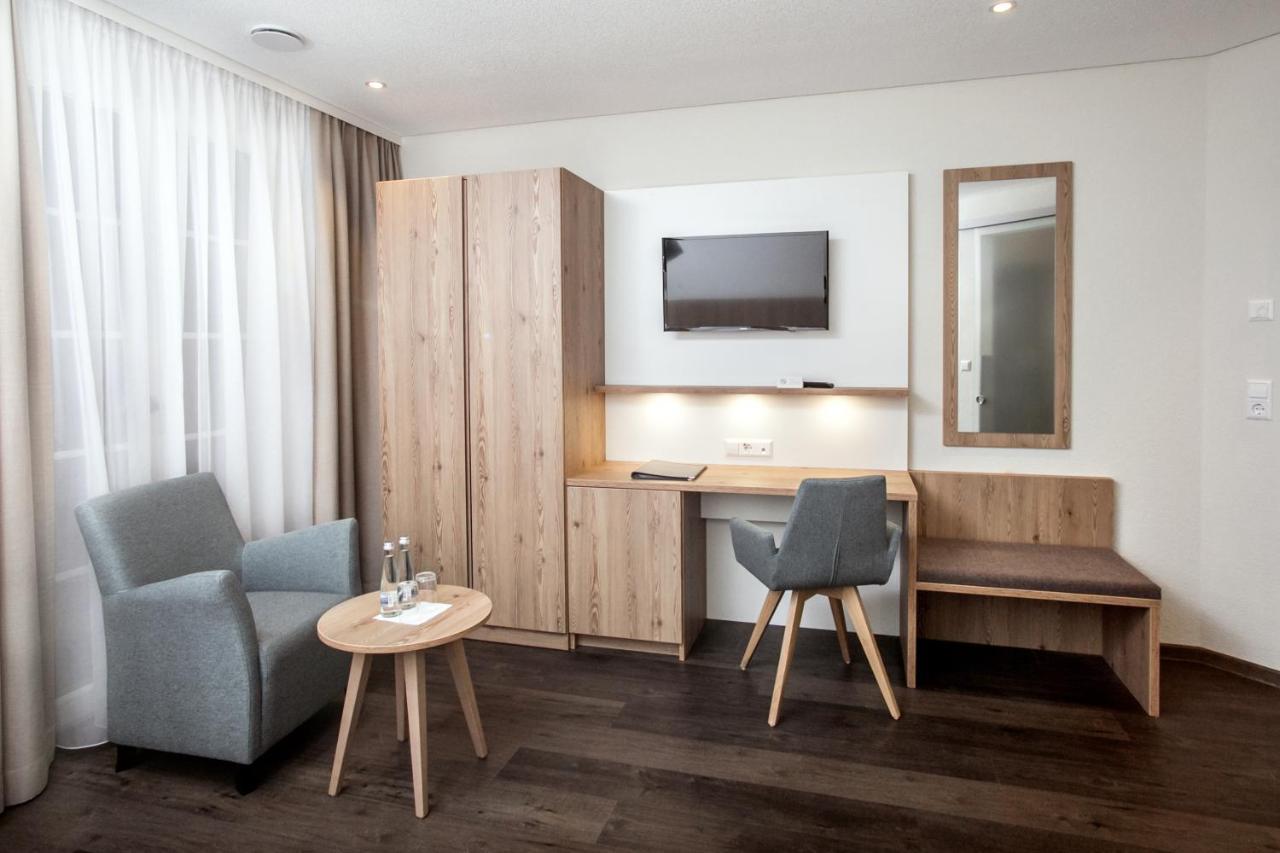 Hotel-Gasthaus Engel Luttingen ラウフェンブルク エクステリア 写真
