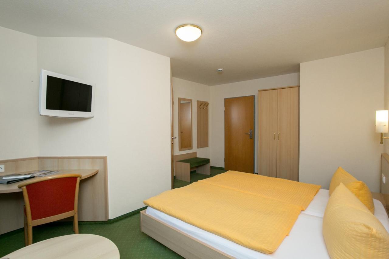 Hotel-Gasthaus Engel Luttingen ラウフェンブルク エクステリア 写真