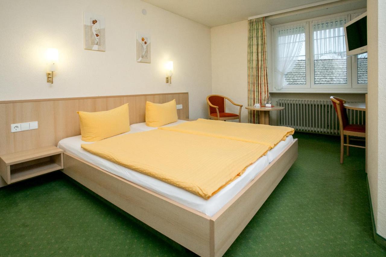 Hotel-Gasthaus Engel Luttingen ラウフェンブルク エクステリア 写真