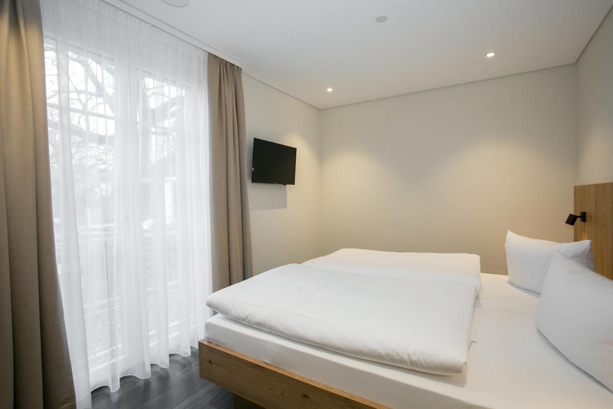 Hotel-Gasthaus Engel Luttingen ラウフェンブルク 部屋 写真