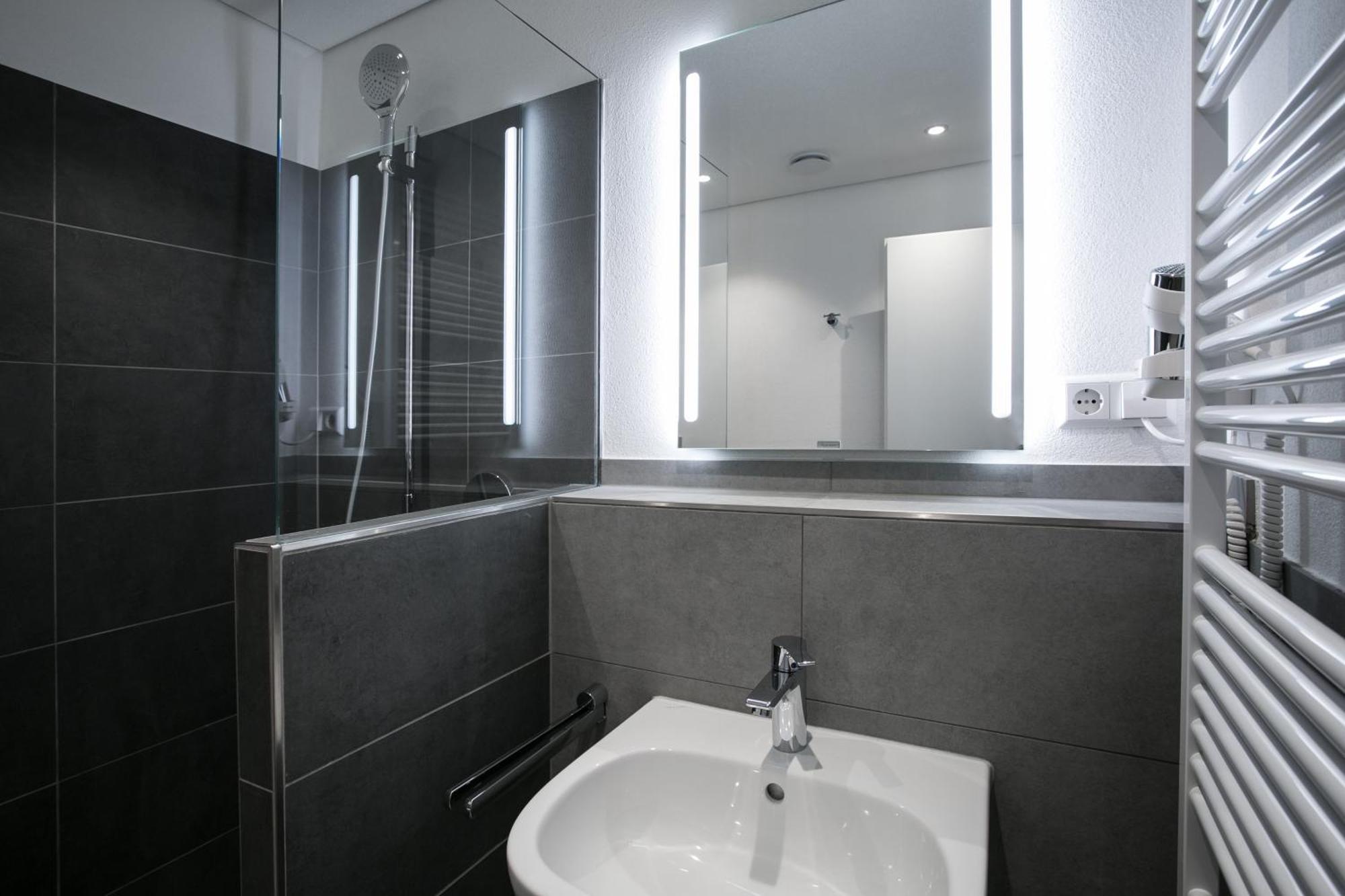 Hotel-Gasthaus Engel Luttingen ラウフェンブルク 部屋 写真