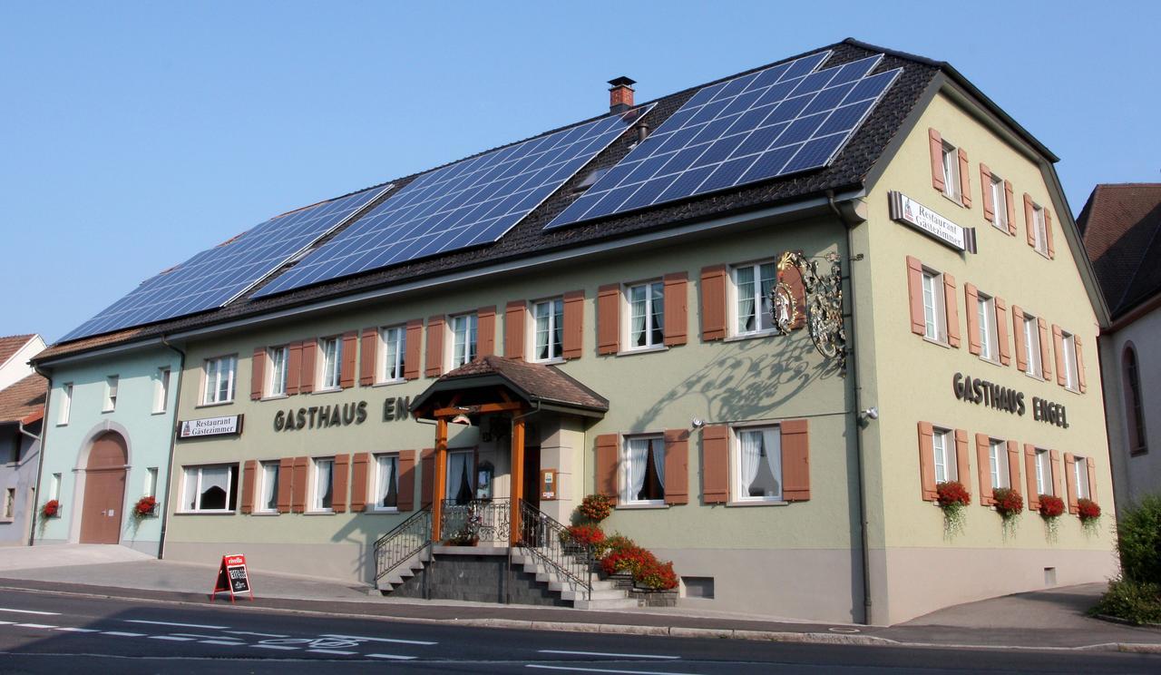 Hotel-Gasthaus Engel Luttingen ラウフェンブルク エクステリア 写真