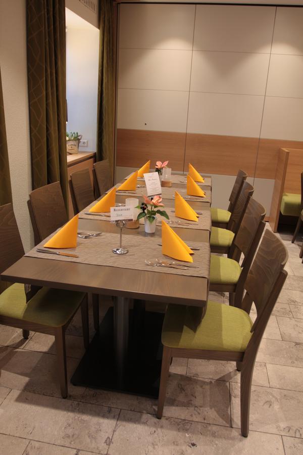 Hotel-Gasthaus Engel Luttingen ラウフェンブルク エクステリア 写真