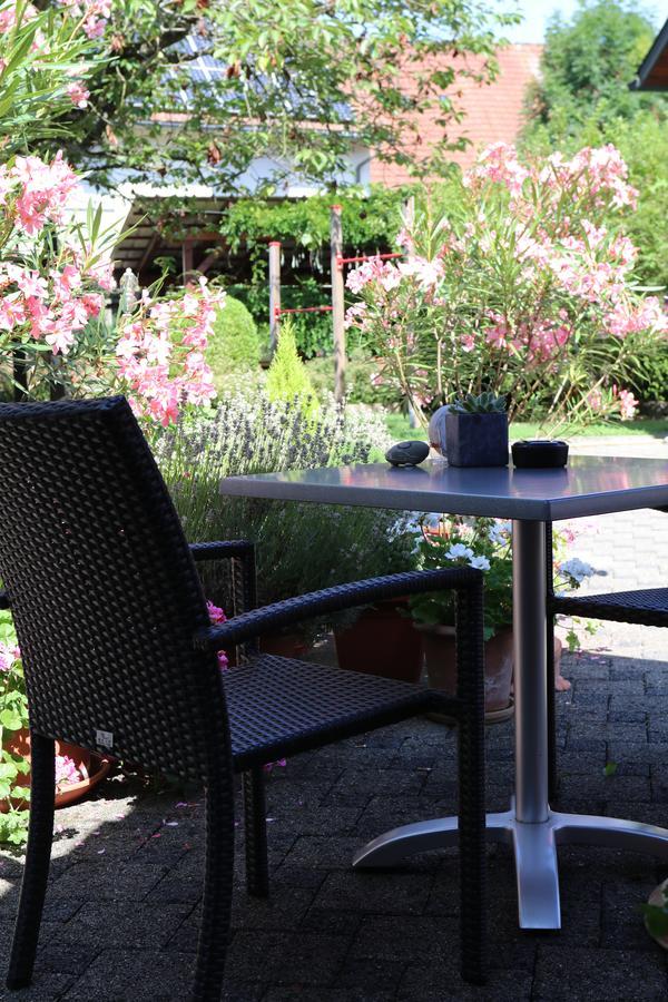 Hotel-Gasthaus Engel Luttingen ラウフェンブルク エクステリア 写真